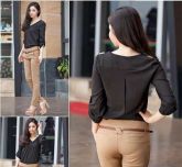Camisa Blusa Color Preta com Apliques nos Ombros Spike